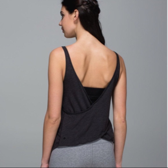 lululemon athletica Tops - lululemon Twist And Turn Tank (built-in bra)